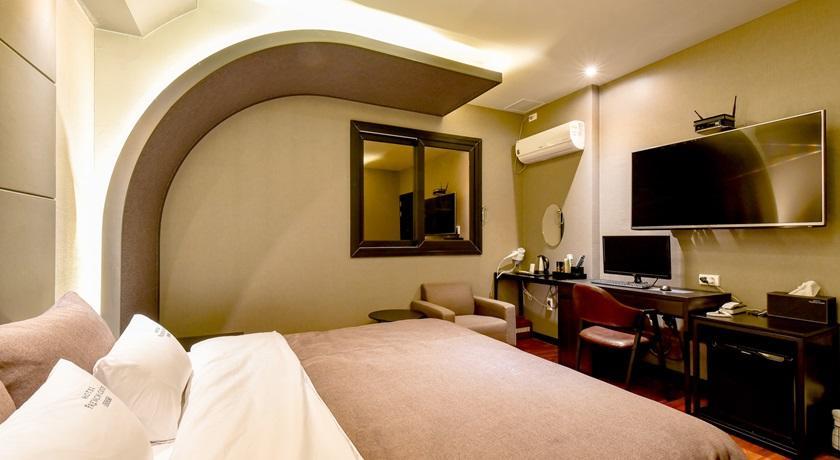 French Code Hotel ชางวอน ภายนอก รูปภาพ