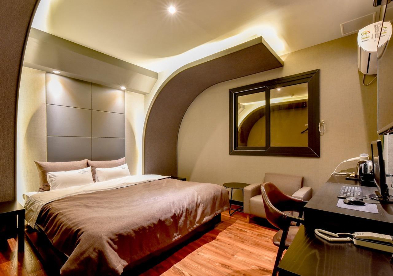 French Code Hotel ชางวอน ภายนอก รูปภาพ