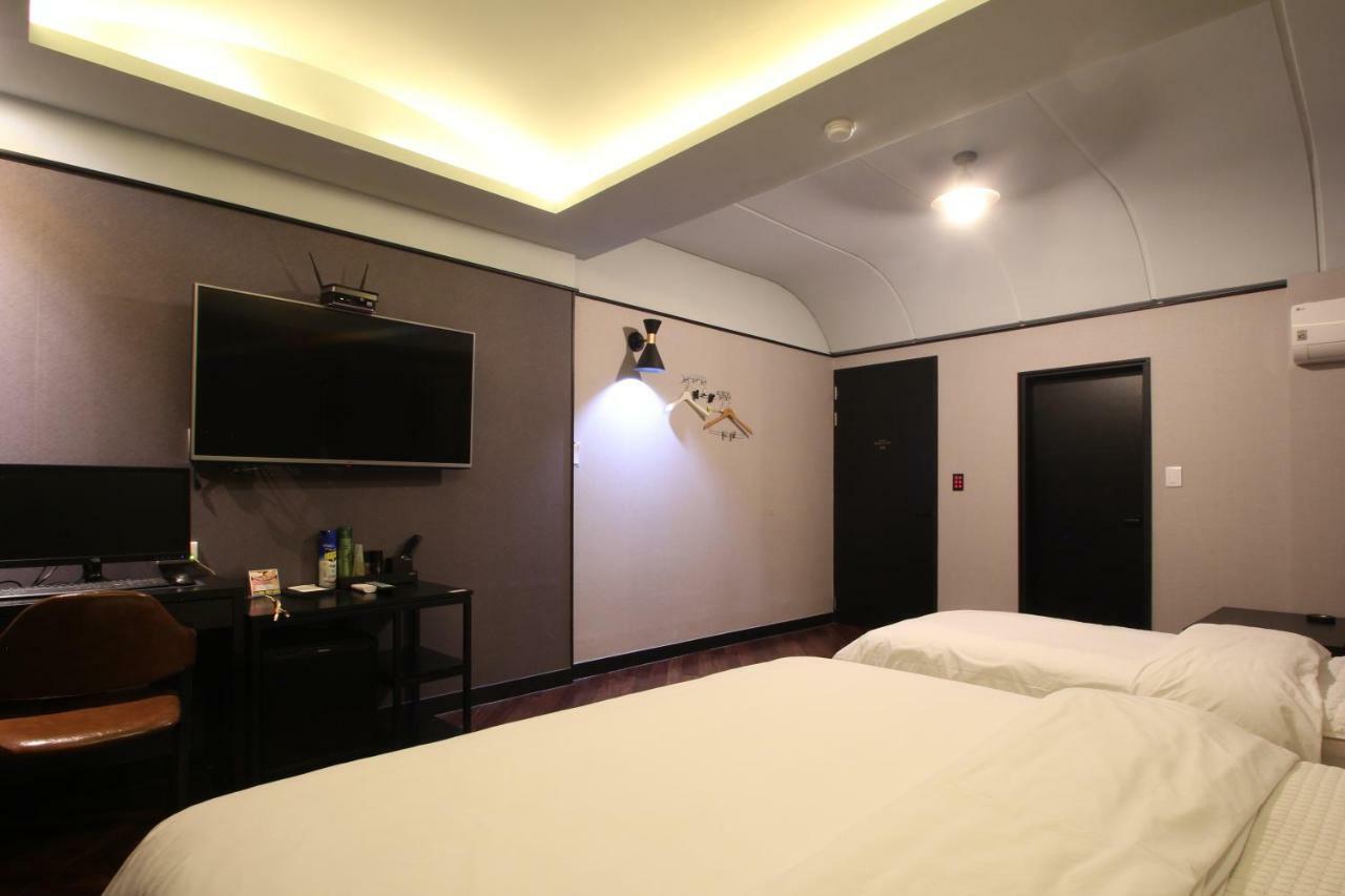French Code Hotel ชางวอน ภายนอก รูปภาพ