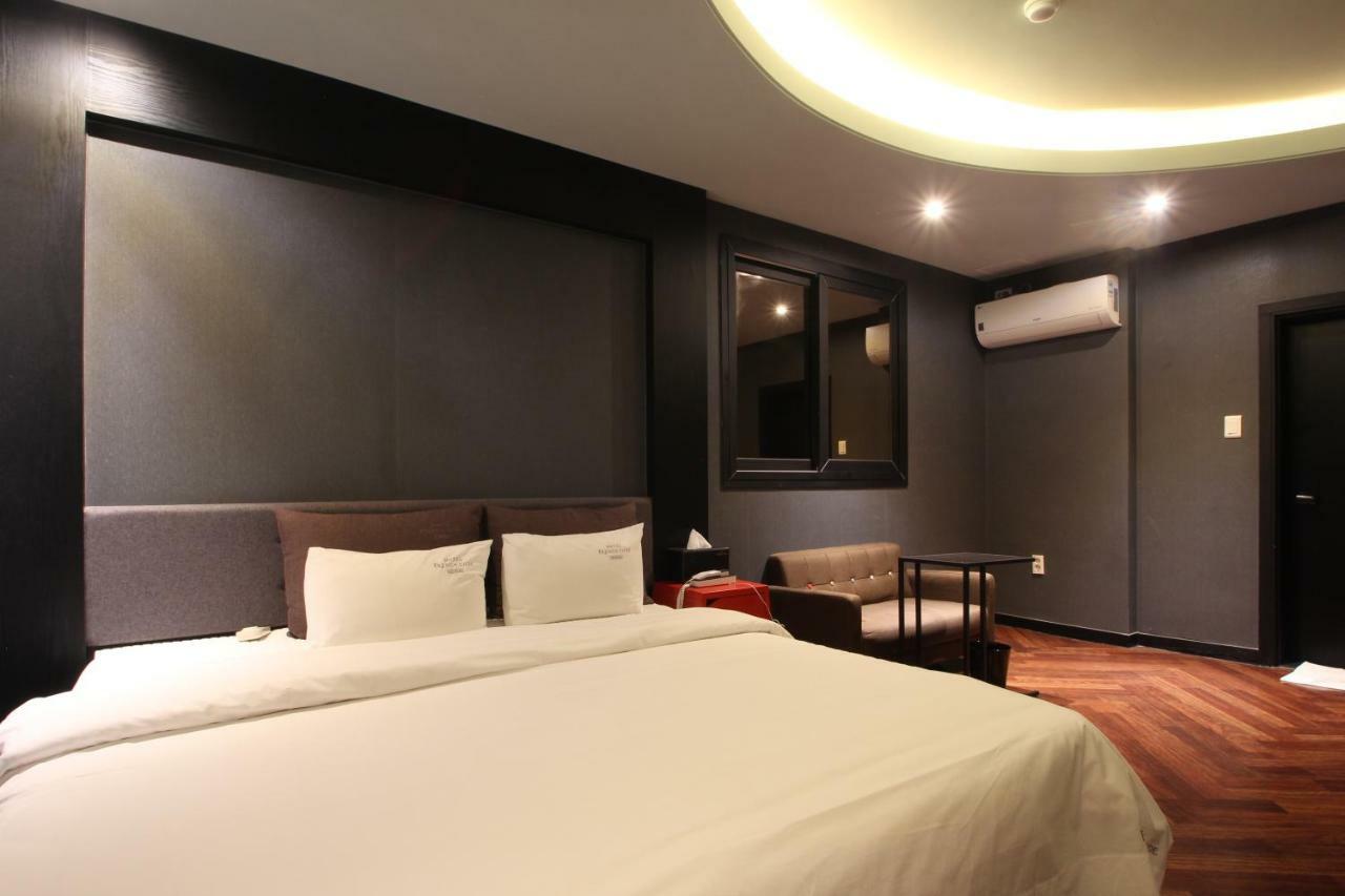 French Code Hotel ชางวอน ภายนอก รูปภาพ